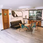 Chillin District Hostel